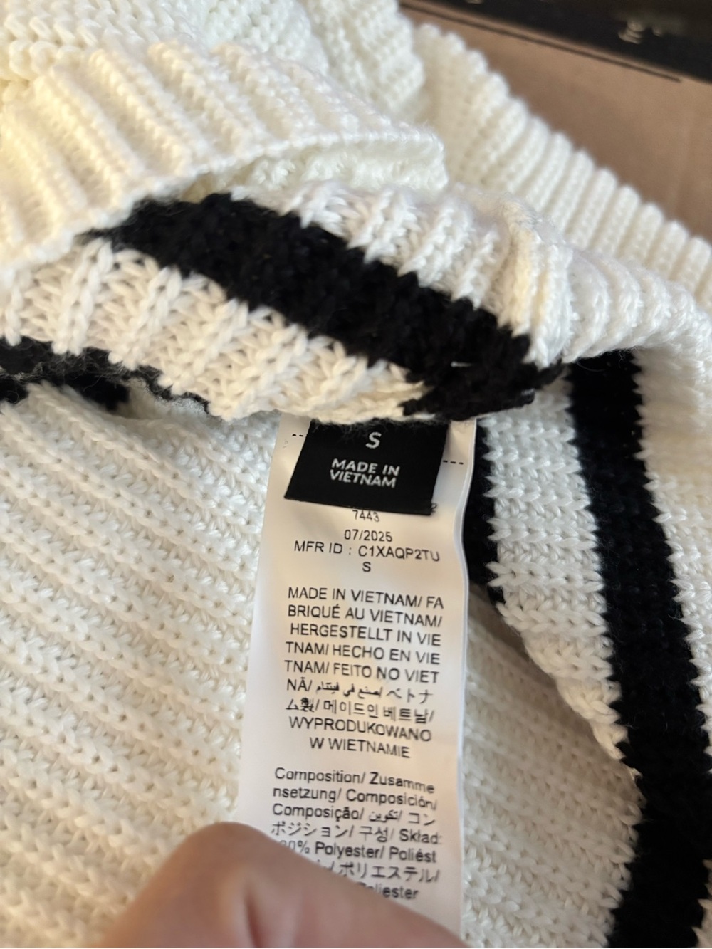 White Black Striped Cropped Knit Sweater Collared V Neck Polo Pullover | Small - Picture 4 of 4